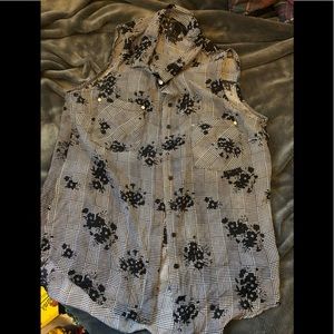 Summer button-down sleeveless shirt